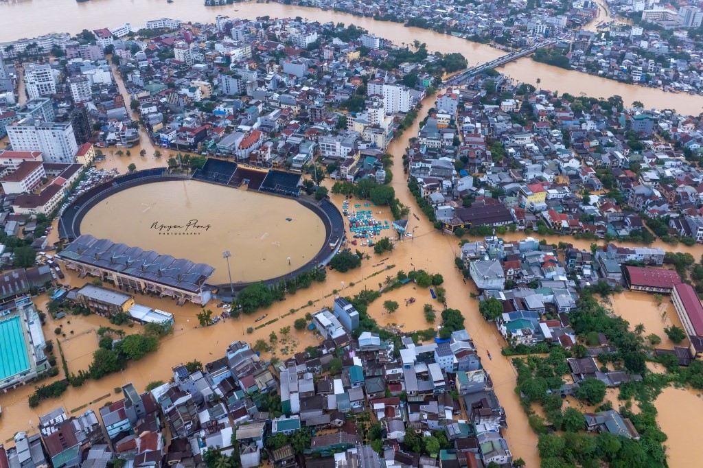 lu lut tai hue_hue ngap lut_mua lu tai hue_o che năng_o che mau_o lech tam_o du che mua nang tai hue19.jpg